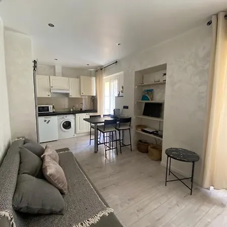 Le Suquet, Old Town, Center, 2 Appt, Public Parking Appartement